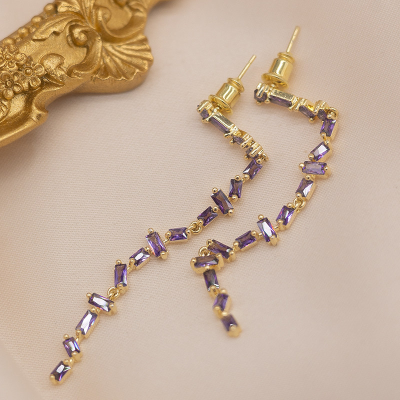 气质高贵精致优雅线条流苏紫色耳环高级感长方形水钻镶嵌几何锆石