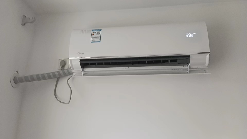 美的(Midea)空调M睿新一级变频壁挂机 KFR-35GW/BP3DN8Y-YA103