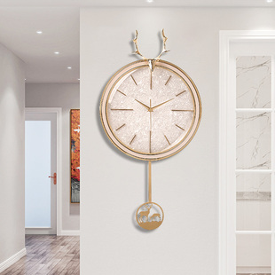 挂墙电波自动对时钟表 北欧轻奢鹿头挂钟客厅创意静音时钟现代时尚