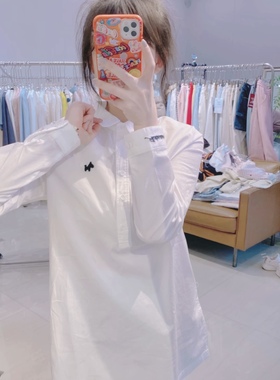 2025冬季新款拼接袖字母刺绣拼接纽扣polo领衬衫女时尚百搭上衣潮