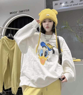 洋气百搭长袖 字母唐老鸭印花卫衣女时尚 套头上衣 新款 欧货2024冬季