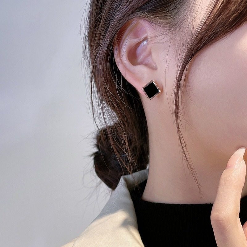黑色耳钉女耳环2025年新款潮银针气质高级感小众冷淡耳饰爆款,饰品/流行首饰/时尚饰品新,耳钉,淘宝优惠券,粉丝福利购,淘宝优惠卷
