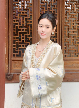 M.W嫚维-国风新中式-春上新V领新中式刺绣图案短外套YS1-W548