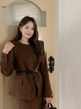 SLN-期必入套装羊毛外套+半身裙套装(配腰带)（含100羊毛）S70812