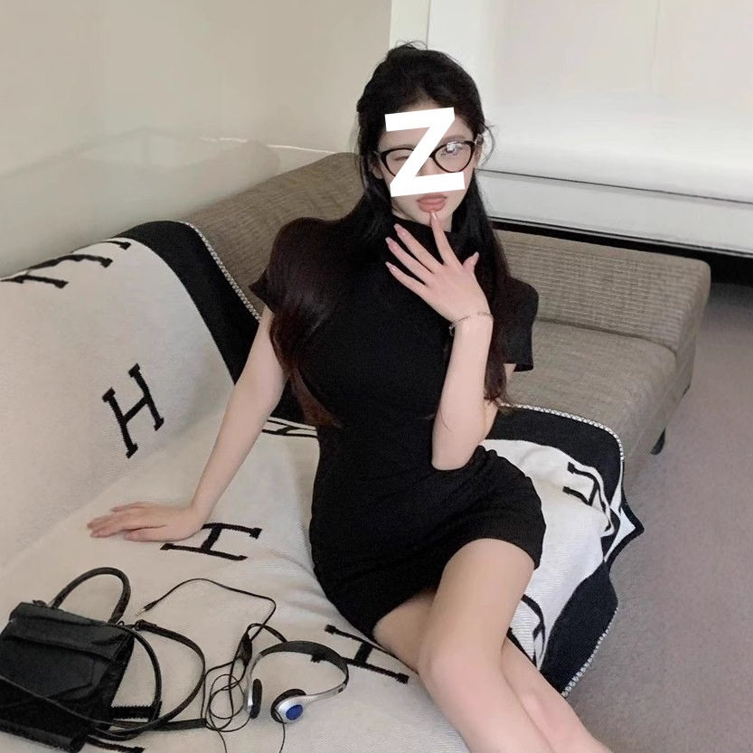 半高领连衣裙夏季新款收腰纯欲风辣妹气质短袖短裙修身显瘦紧身裙