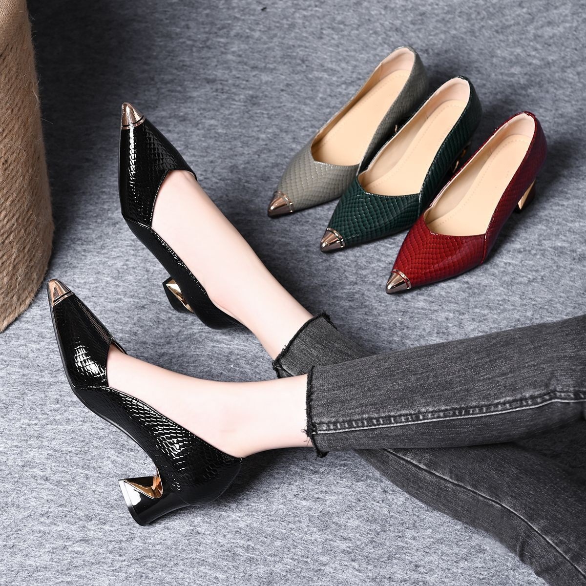 德国进口真软皮法式高跟鞋女2025新款尖头粗跟浅口气质名媛风金属