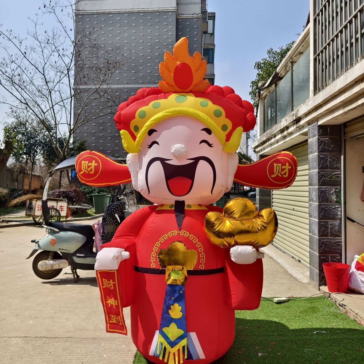 充气卡通气模2024新款喜乐网红财神爷龙年定制招手开业拱门花朵