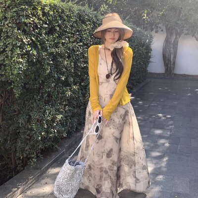 胖mm清冷感国风水墨印花吊带连衣裙女春新款气质收腰别致绝美长裙