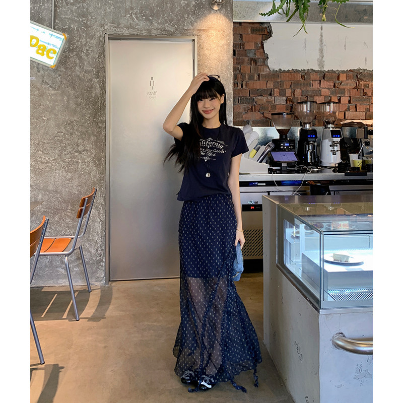 胖mm韩系时尚字母印花正肩短袖T恤女网纱拼接波点碎花半身裙套装