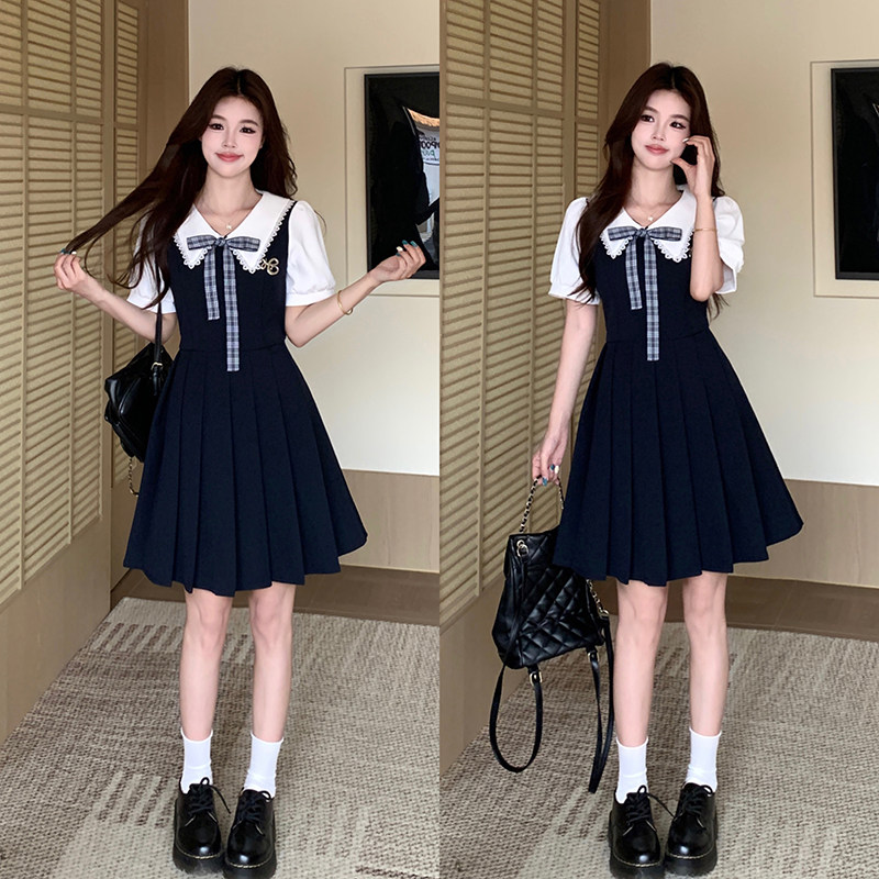 大码胖mm显瘦韩系假两件学院风miu系连衣裙女漂亮出片减龄百褶裙