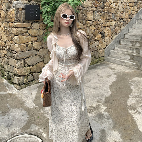 大码胖mm气质收腰显瘦碎花吊带连衣裙女春夏新款甜美初恋抽绳长裙