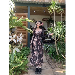 显瘦长裙 大码 胖mm暗黑纯欲碎花吊带连衣裙女夏季 新款 甜美印花修身