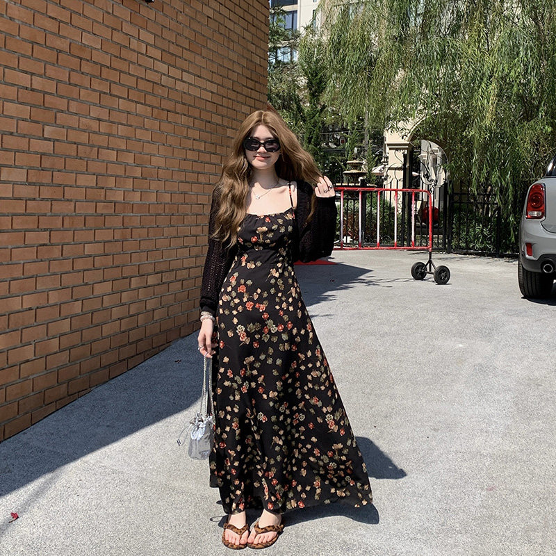 大码胖mm爆款气质超好看碎花吊带连衣裙女显白女人味度假脚踝长裙