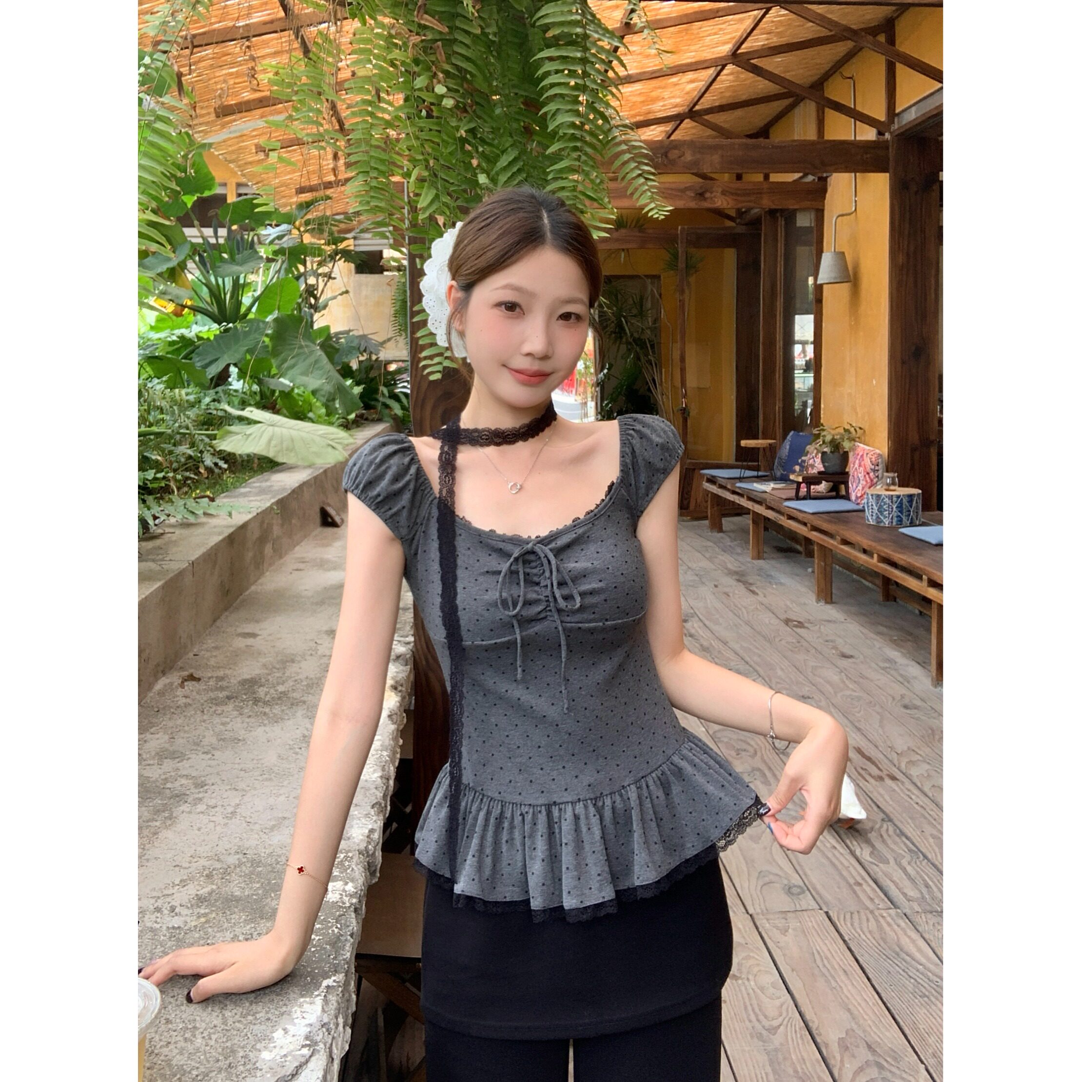 大码胖mm韩系波点蕾丝拼接上衣女遮副乳显瘦外穿绝美T恤配围脖