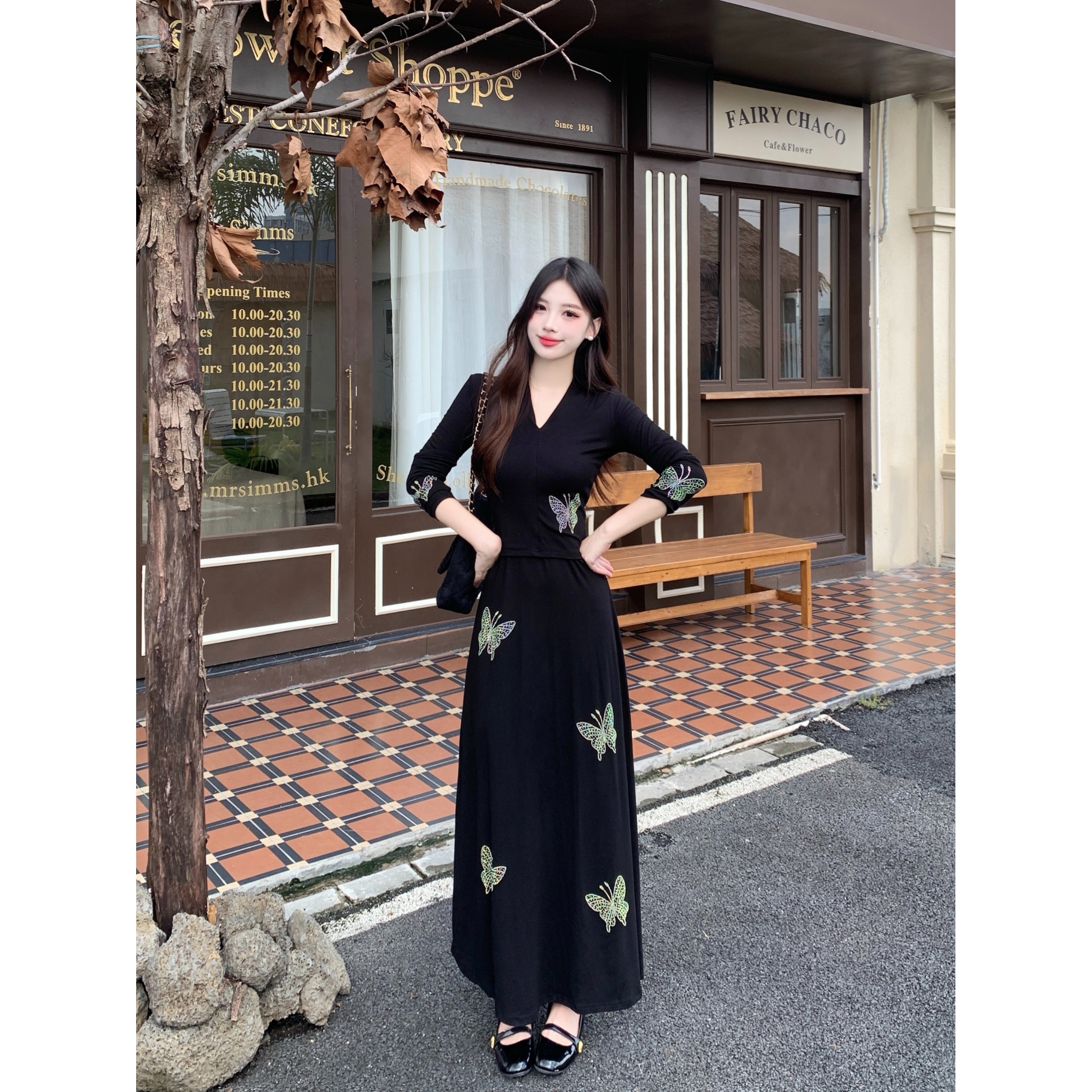 胖mm性感辣妹风蝴蝶烫钻V领长袖上衣女秋季新款显瘦半身裙两件套