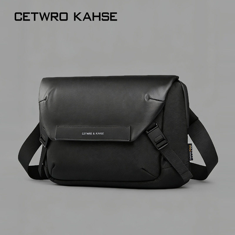 休闲男斜挎包牛津布多功能防水通勤邮差包户外旅行高级感男单肩包