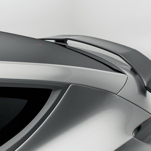TMT x RevoZport Tesla焕新Model Y专用街道版运动性能碳纤维尾翼