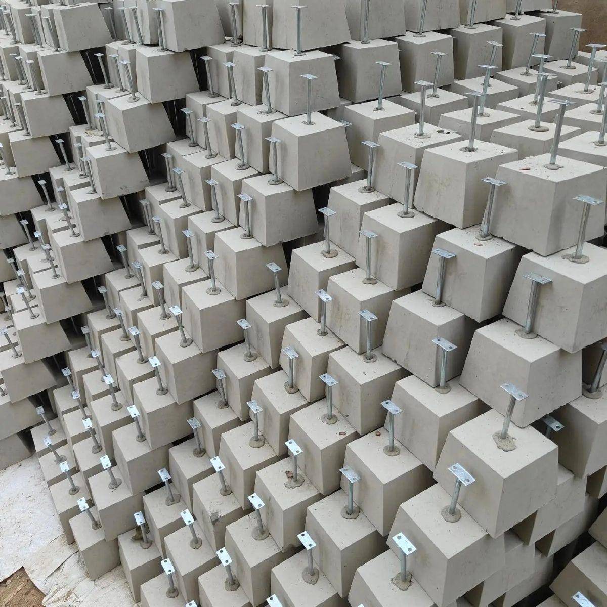 水泥避雷墩混凝土防雷水泥墩子水泥混凝土制品厂家大号水泥墩支座