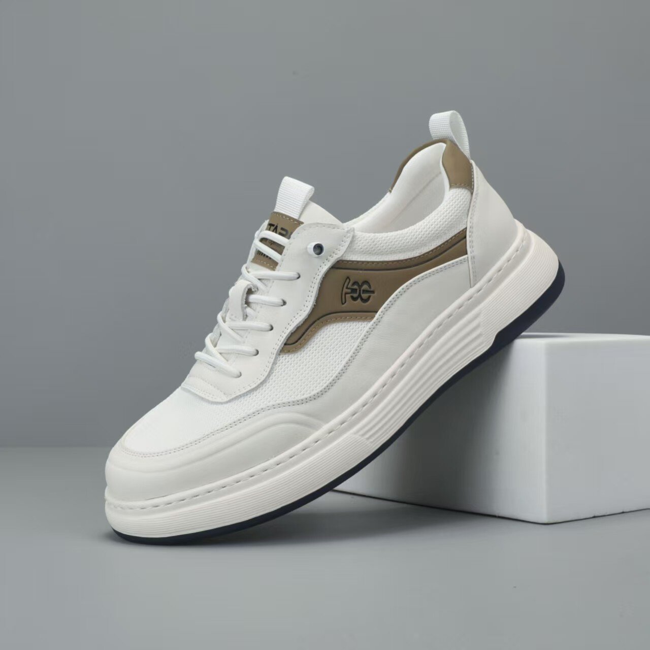 2026新款小白鞋男款夏季网面透气运动休闲鞋厚底轻便一脚蹬真皮鞋