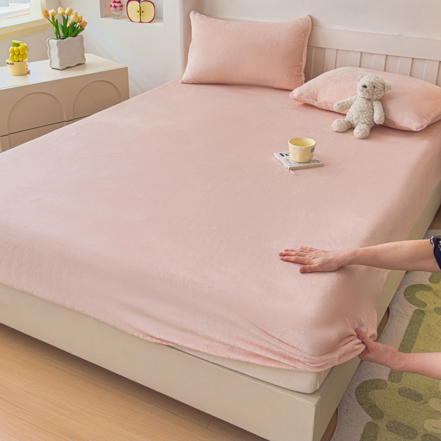 2025新款牛奶绒床笠单件加厚保暖珊瑚绒床单纯色冬季加绒床上用品