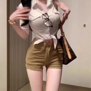 大码胖mm美式辣妹卡其色丰胯牛仔短裤女夏季紧身显瘦弹力包臀热裤