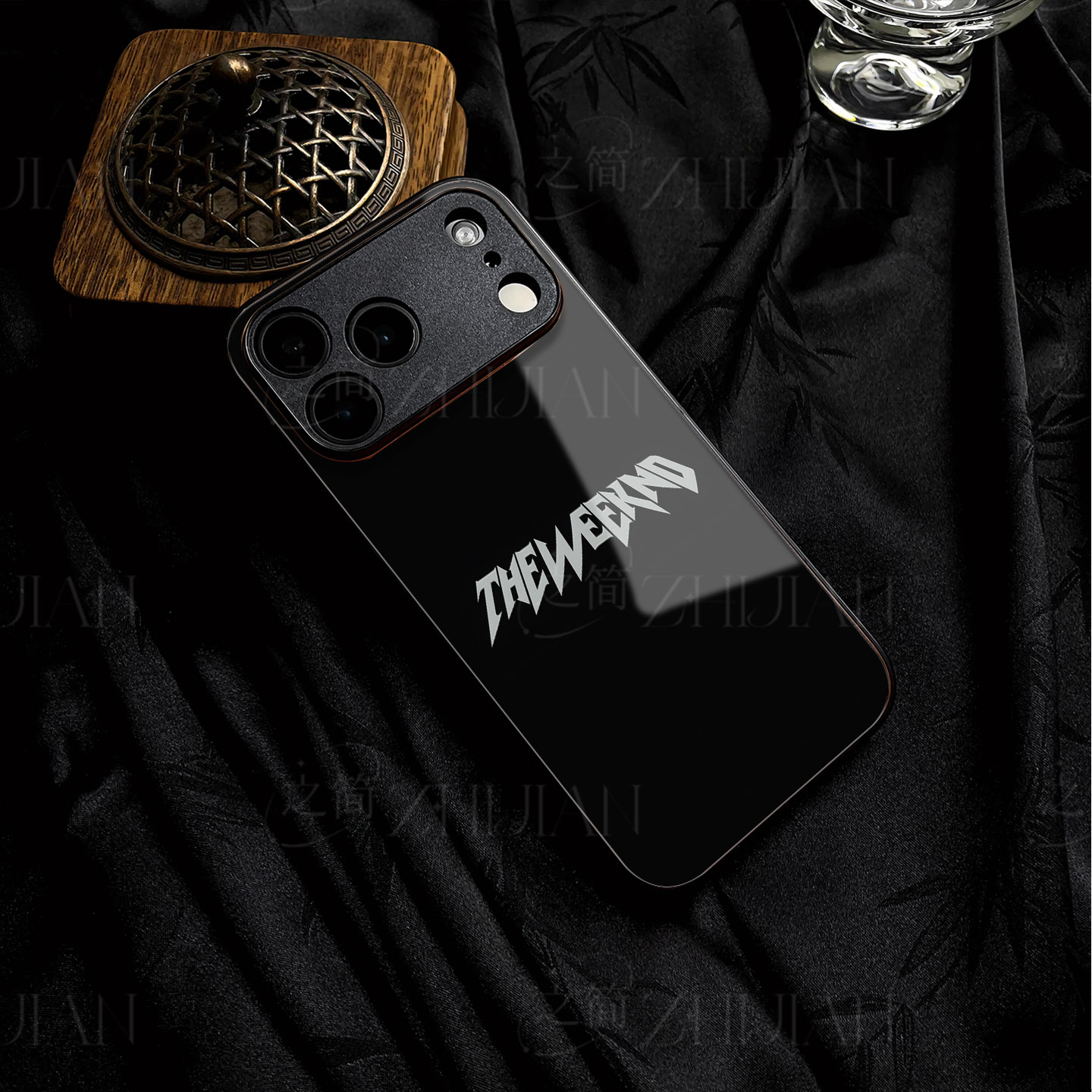 威肯官方logo磁吸磨砂黑框电镀玻璃手机壳适用苹果iphone17promax华为1加ACE3VIQOO13IQOO12PROOPPORENO10PRO图片