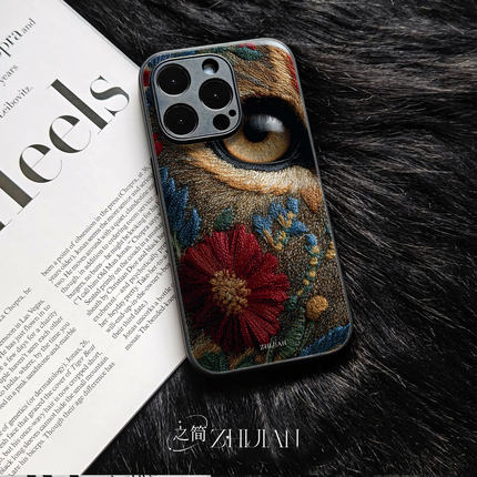 之简ZHIJIAN《绣眼繁花》玻璃亮面磨砂手机壳新款小众不撞壳适用苹果17promax红米NOTE15PROPLUS荣耀MAGIC7PR