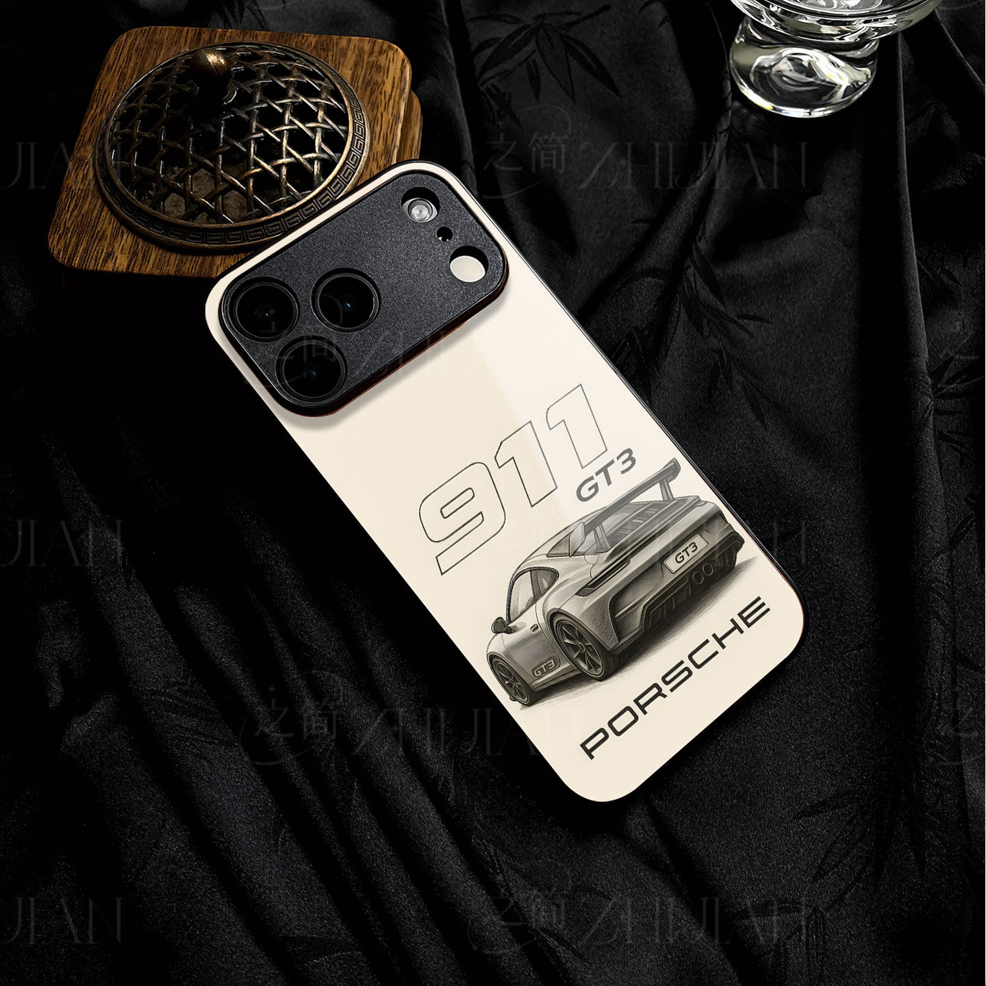 保时捷GT3手绘磁吸磨砂黑框电镀玻璃手机壳适用苹果iphone17promax华为小米15SPRO荣耀MAGIC7PRO1加TURBO6OPP