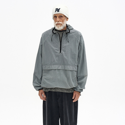 水洗蜡防撕裂连帽户外冲锋衣