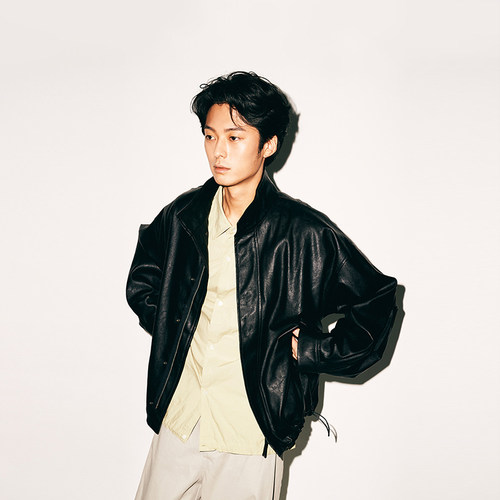 下摆抽绳PU宽松休闲皮衣立领外套