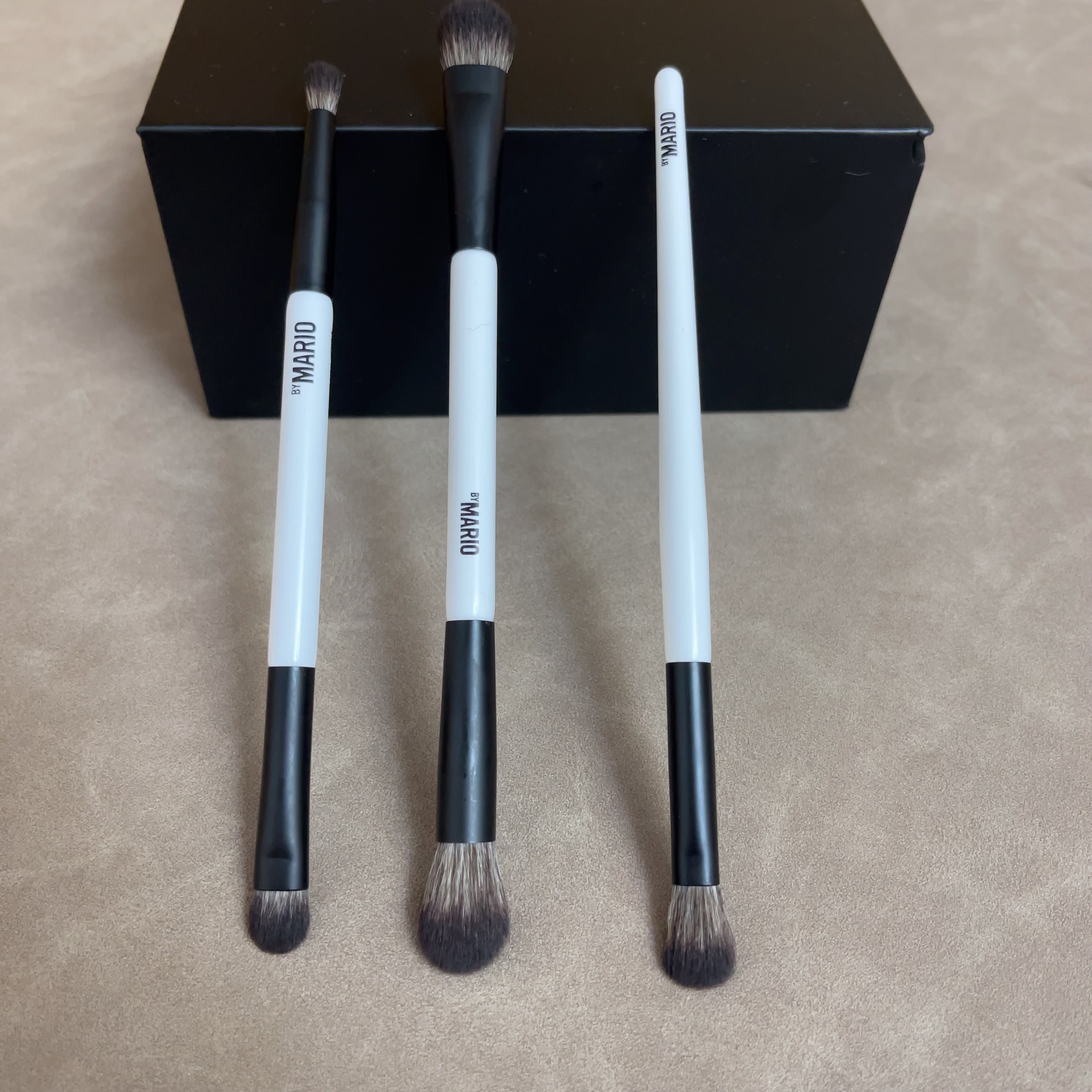 少量MAKEUP BY MARIO三把刷搞定眼妆EF1双头眼影刷E6细节E3晕染