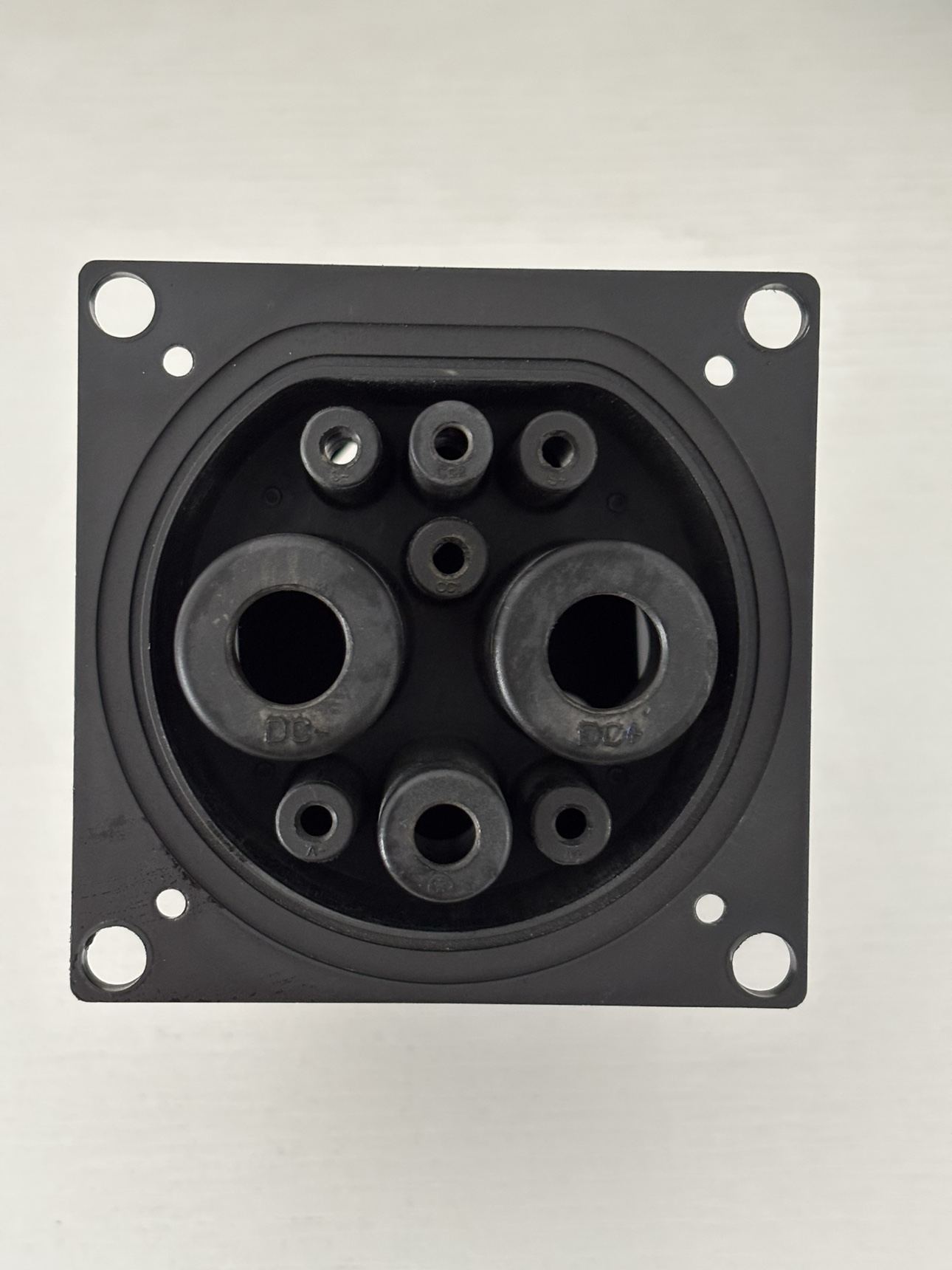 适用东风纳米EX1风光E1启辰E30雷诺E诺充电机快充口中航光电配件