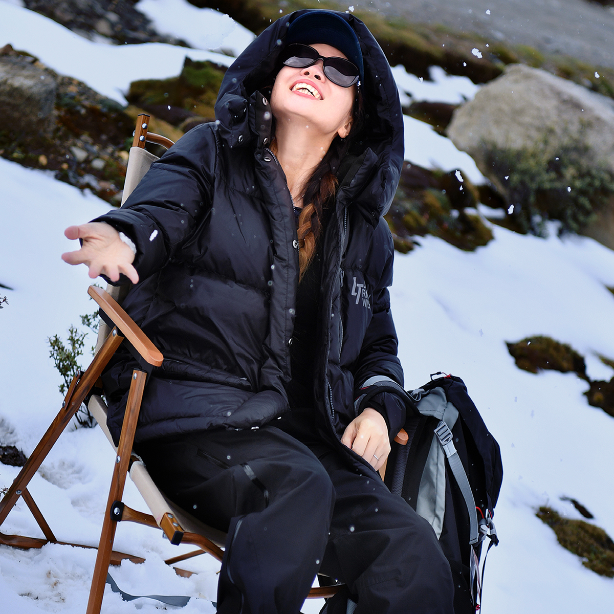 北京森林户外白鹅绒羽绒服