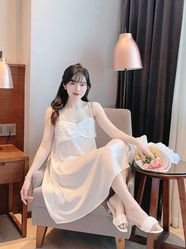 여름 시원한 얼음 실크 단색 소녀의 달콤하고 귀엽고 섹시한 여름 여성용 레이스 잠옷이있는 여성용 잠옷