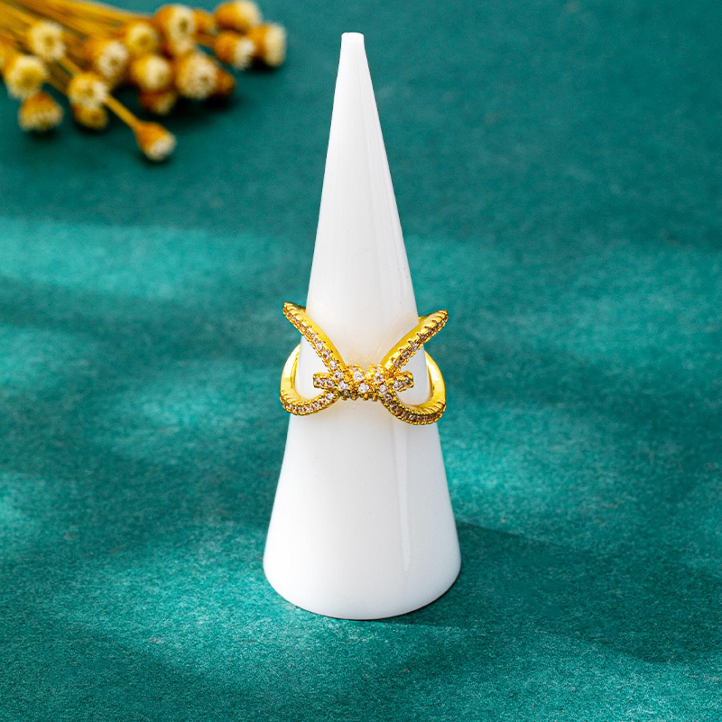 仿金镶钻设计感女戒轻奢风