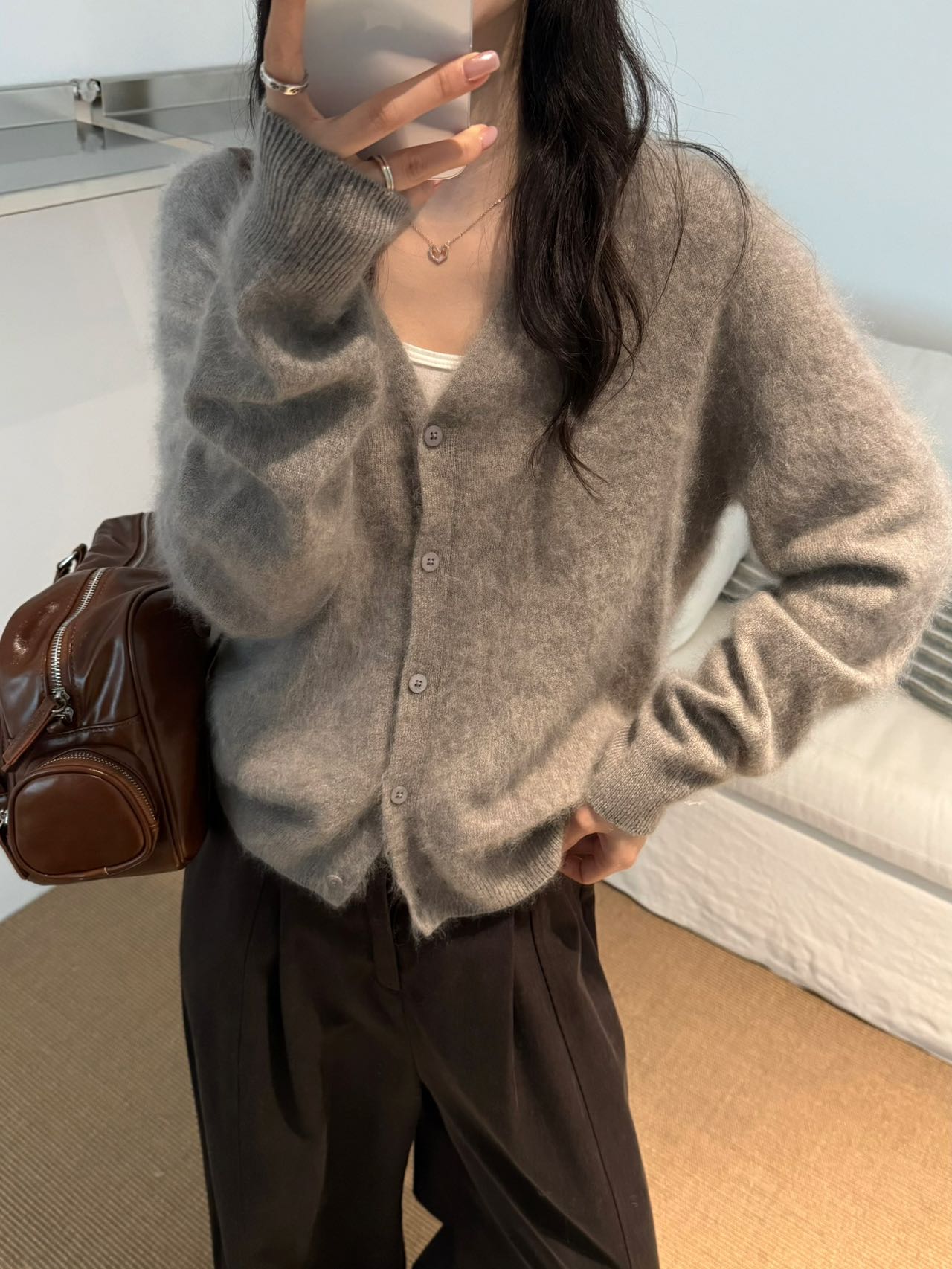 韩系慵懒风休闲V领羊绒拉毛毛衣女早秋洋气宽松独特漂亮针织开衫