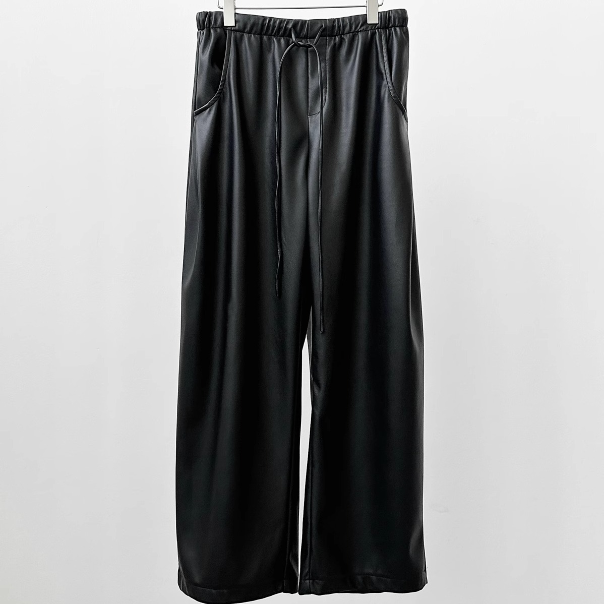 moment冬季新款韩版chic高级感pu皮加厚复合绒休闲裤女时髦皮裤女