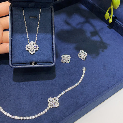 高版本hw四叶草Loop项链女925纯银平替18K金小众轻奢高级感锁骨链