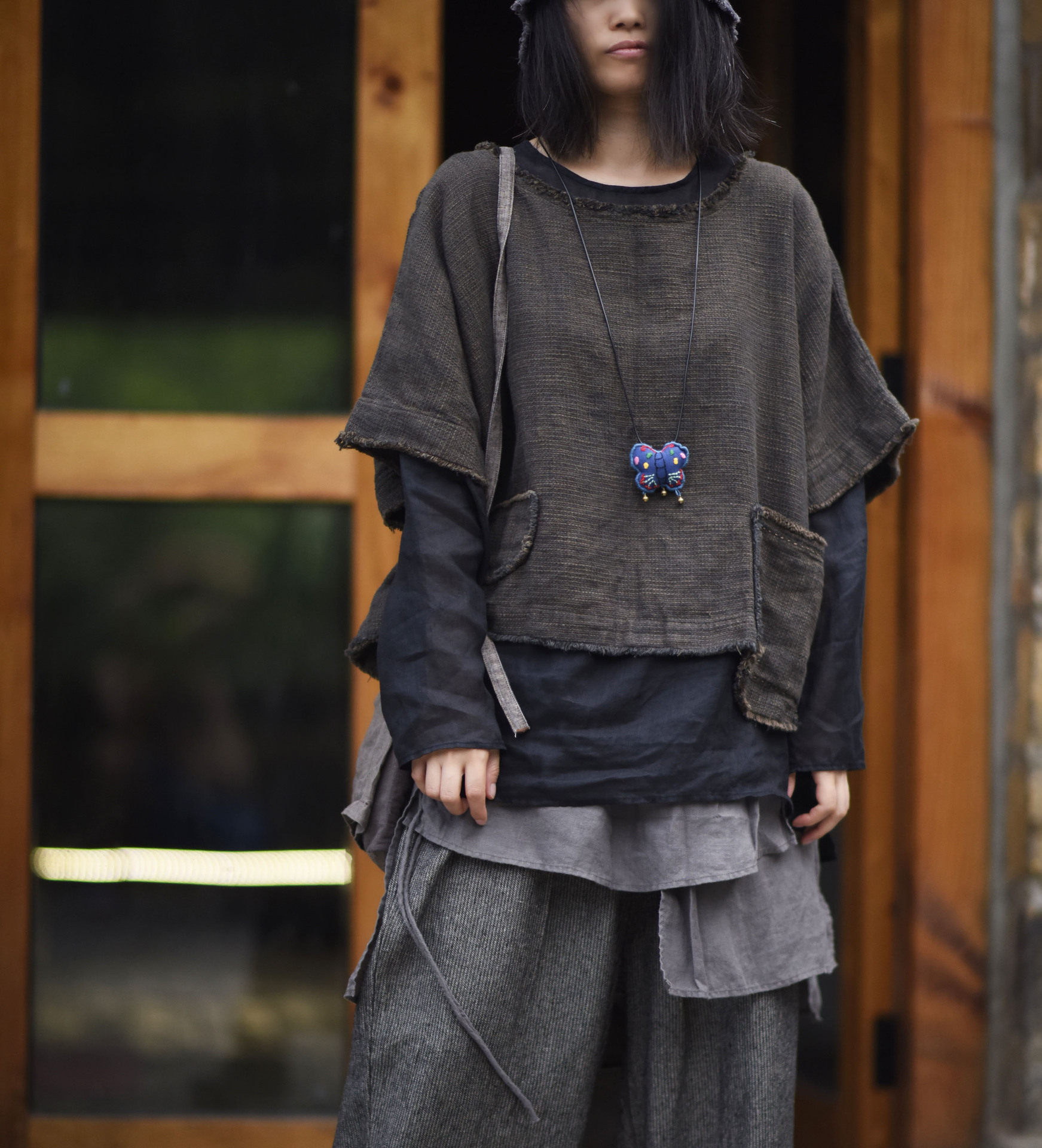 2021秋新品做旧宽松圆领复古色织亚麻水洗毛边套头短款T恤衫外搭