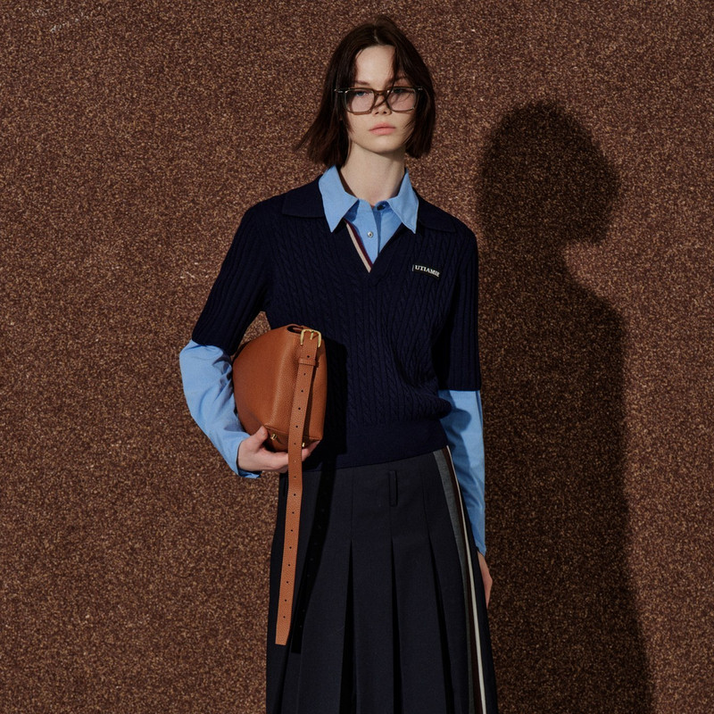 U/TI藏青色100%绵羊毛麻花翻领中袖针织衫女学院尤缇2026冬季新款