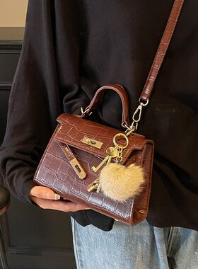 女包女包百搭女鳄鱼单肩包感新款冬季潮流手提时尚复古包纹凯莉包