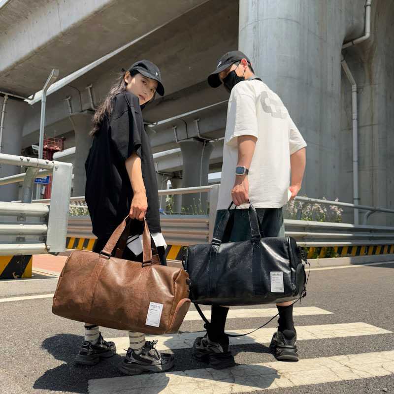 手提旅行包短途出游软pu皮多功能行李包运动瑜伽健身包