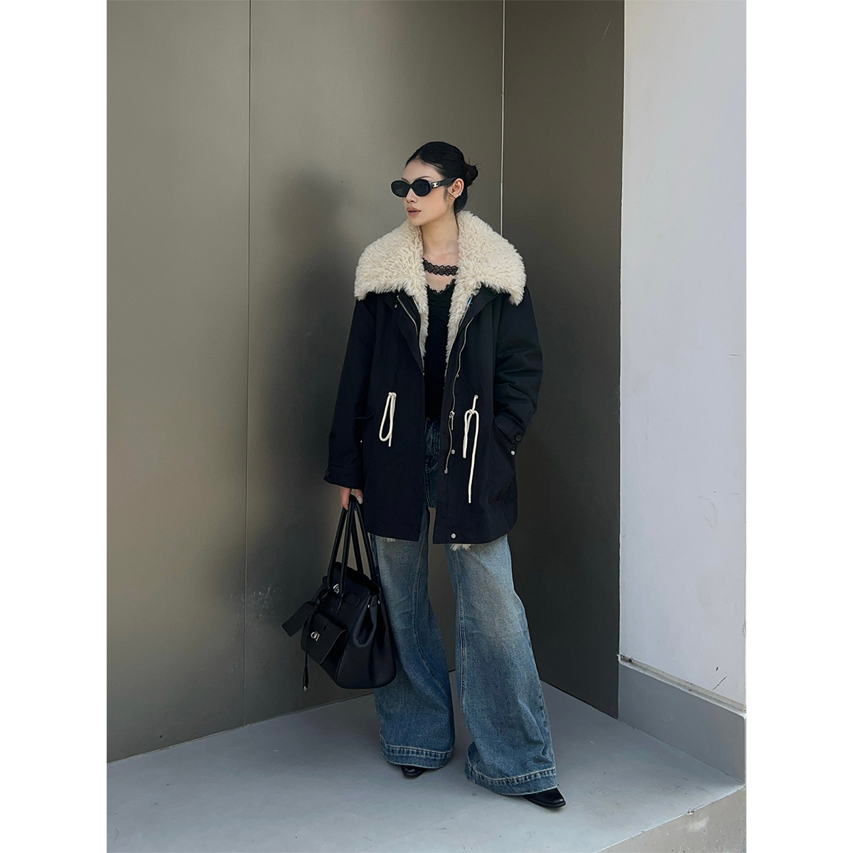 2025冬复古巴恩风鹅绒服系带收腰宽松休闲仿羊羔毛领羽绒服21232