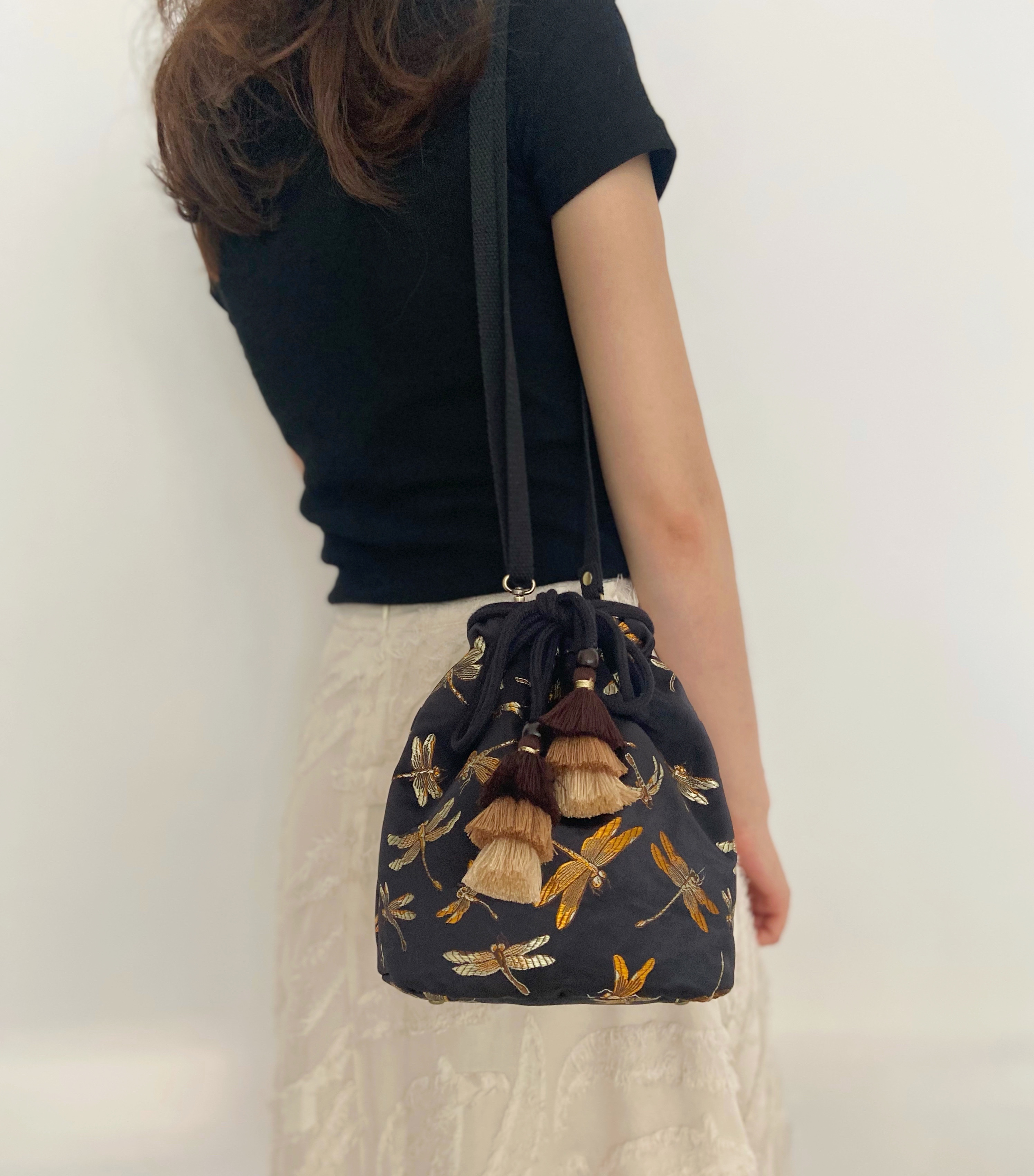 原创手工复古风斜挎刺绣文艺布包