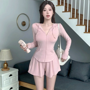 长袖 薄款 连帽外套女夏季 新款 两件套 运动防晒套装 高腰休闲短裤 修身