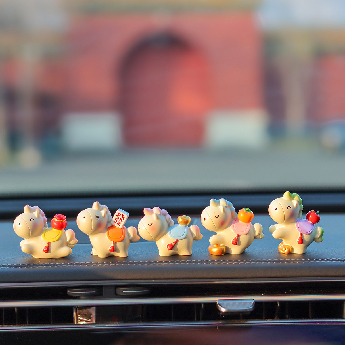 可爱卡通生肖马车载摆件萌趣治愈系中控台装饰品创意桌面装饰礼品,家居饰品,装饰摆件,淘宝优惠券,粉丝福利购,淘宝优惠卷