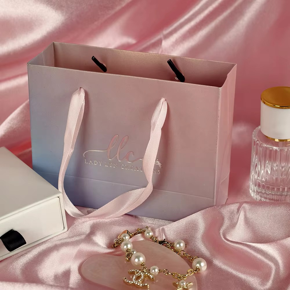 纸袋定制手提袋购物袋带手柄的可回收豪华纸袋印刷小企业白卡纸手