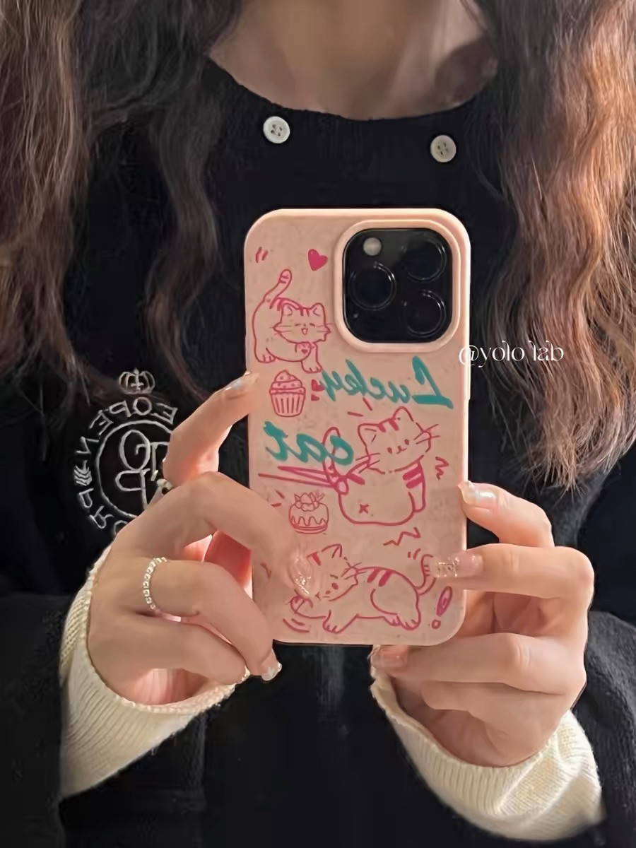 简笔画创意粉色线条小猫适用于苹果15/14手机壳磨砂可降解小麦壳软壳11/12promax高级xs/xr防摔7p搞笑