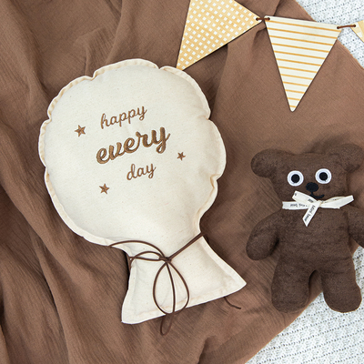 拍照道具定制手工刺绣气球抱枕