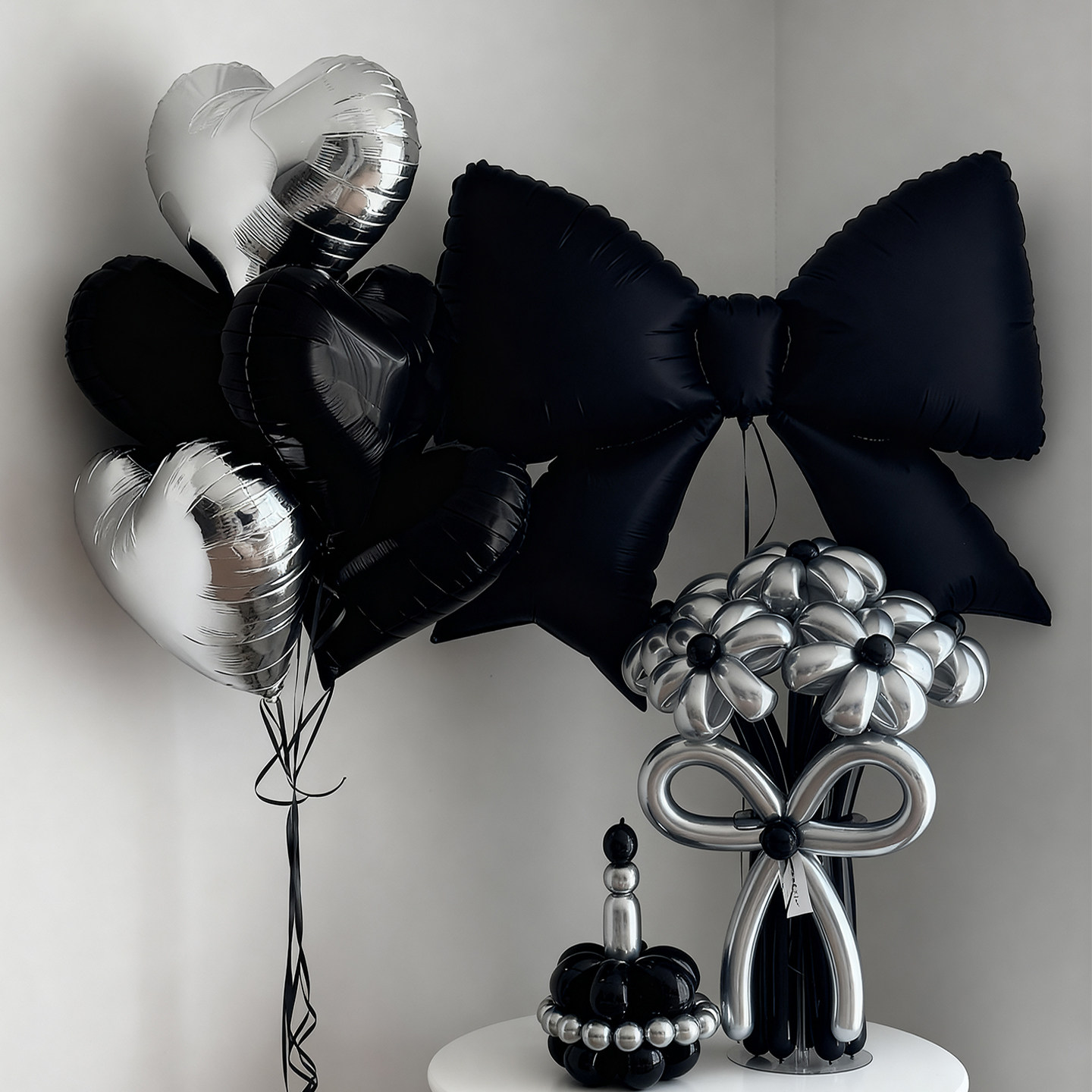 黑银色气球束生日大号蝴蝶结ins生日派对氛围感拍照背景装饰布置